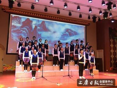 百官中學(xué)迎新年文藝匯演 藝術(shù)盛宴點(diǎn)燃青春夢(mèng)想